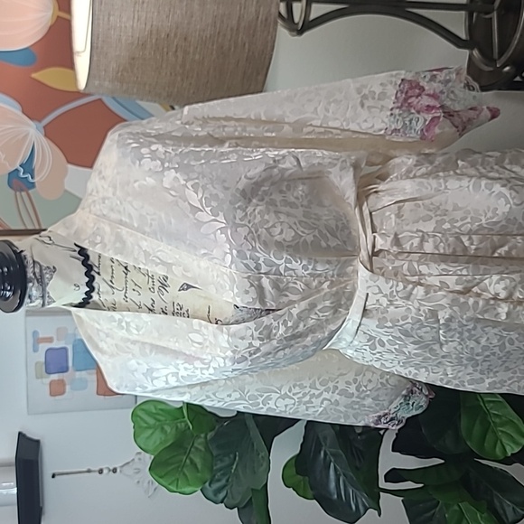 Wendy Ann 2 Piece Set Elegant Cream Floral Women's Robe With Nightgown - Picture 2 of 15